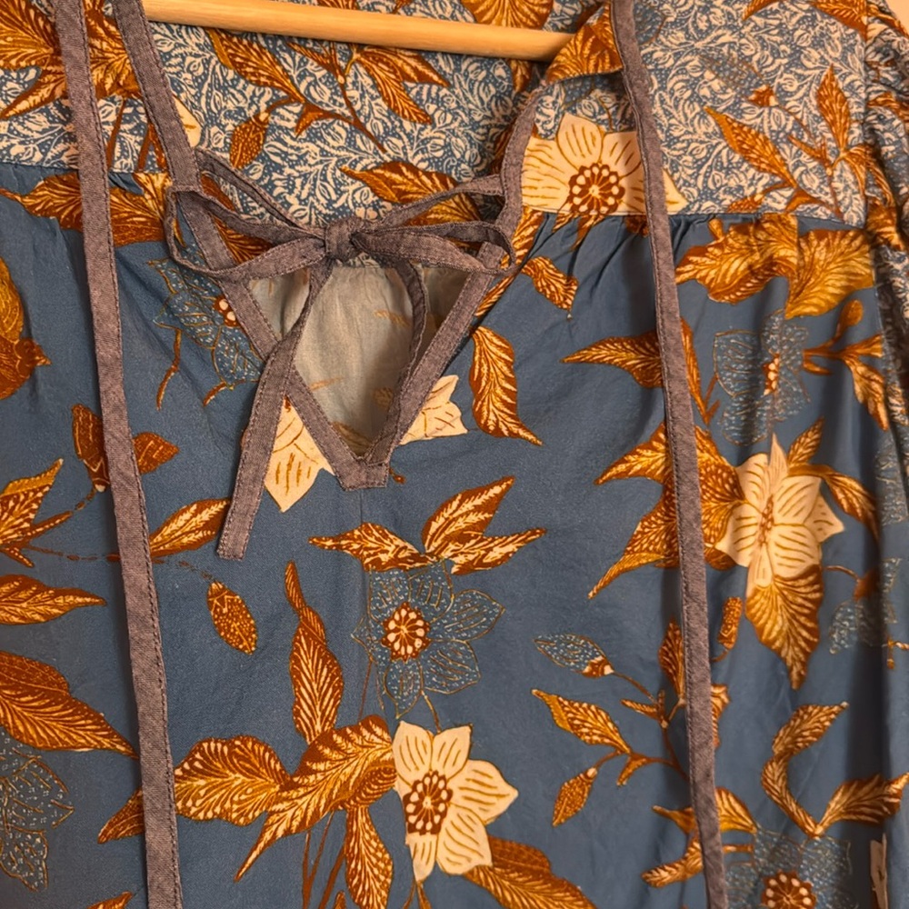 Joanie Blouse - Picture 4 of 7